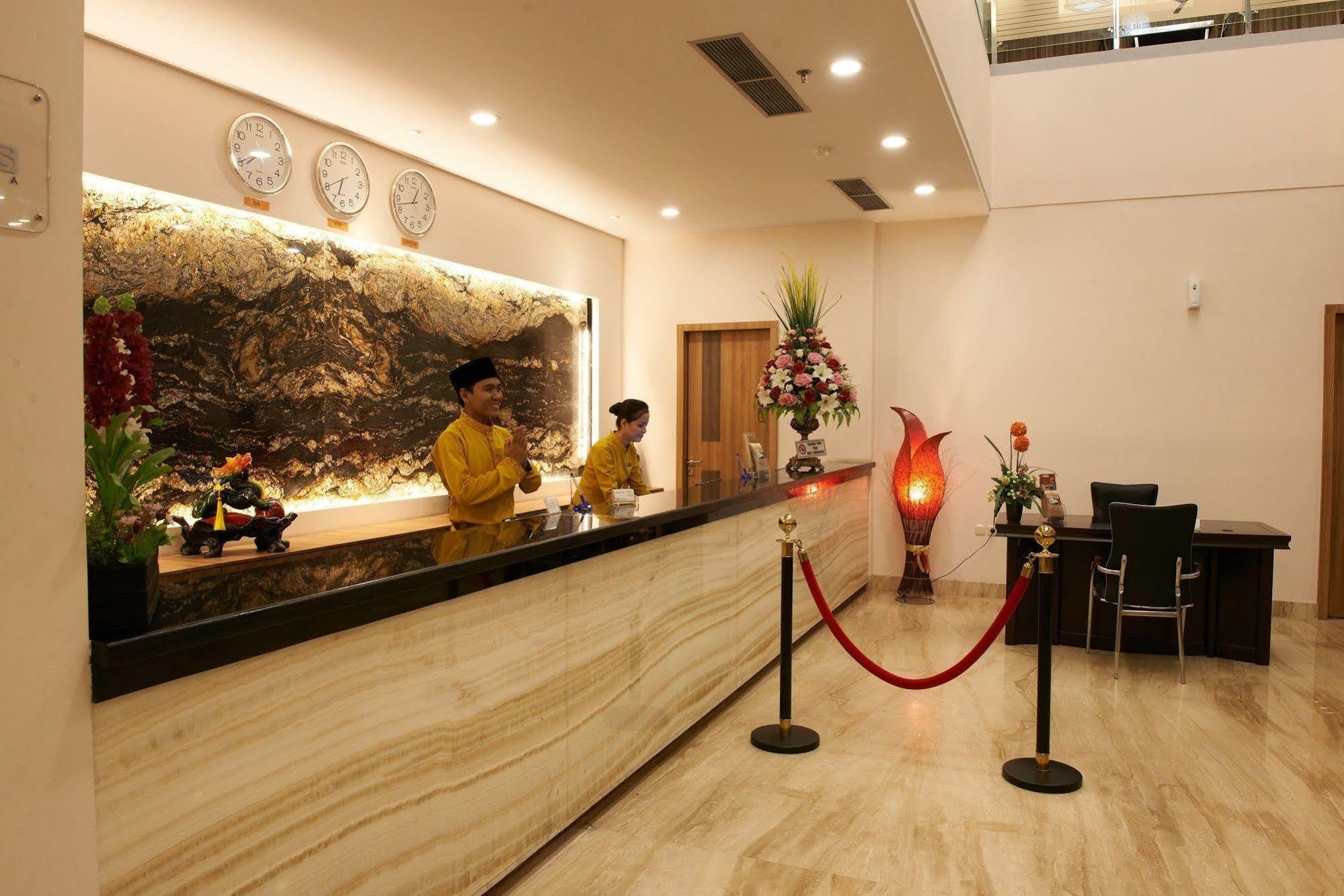 Winstar Hotel Pekanbaru Extérieur photo